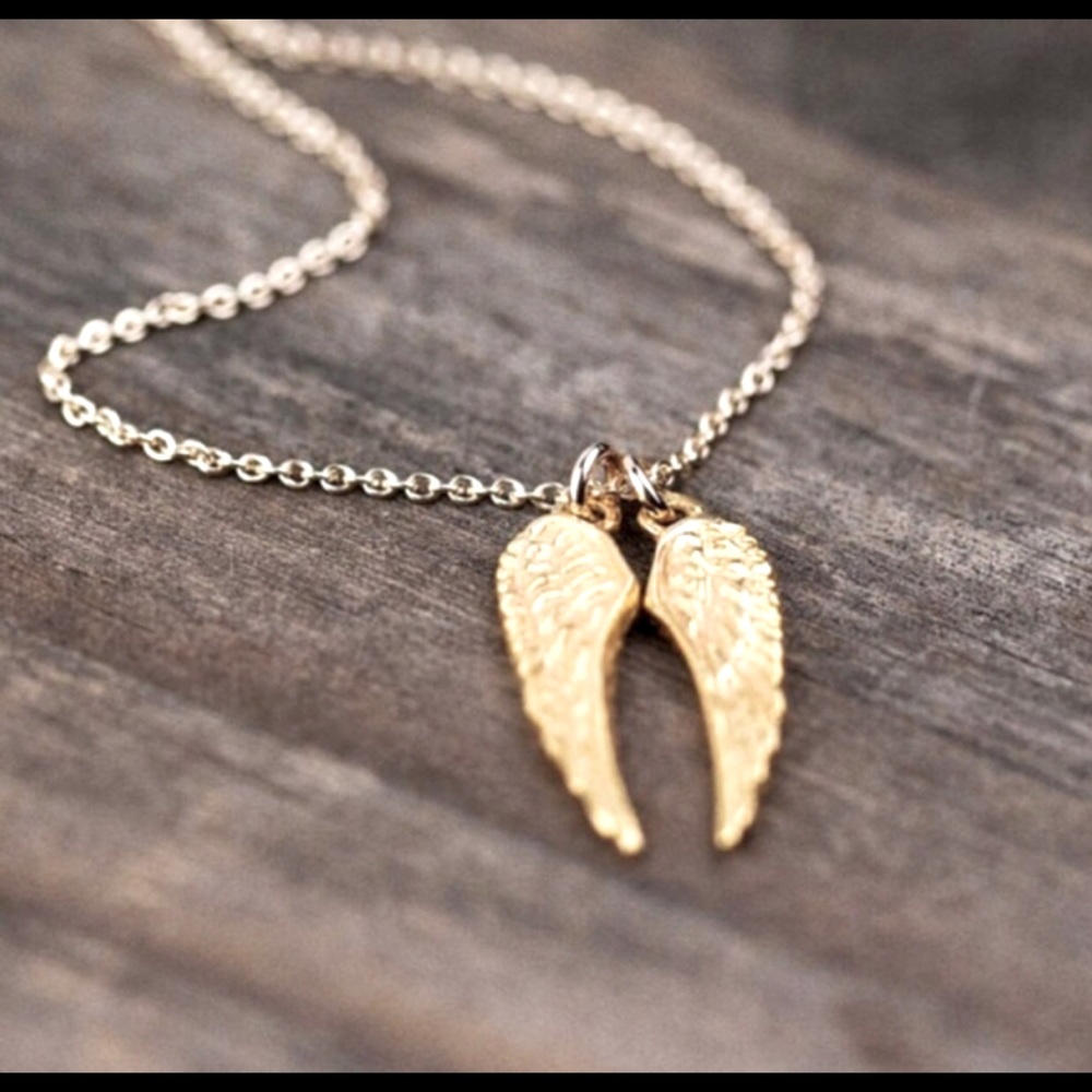 Gold wings necklace
